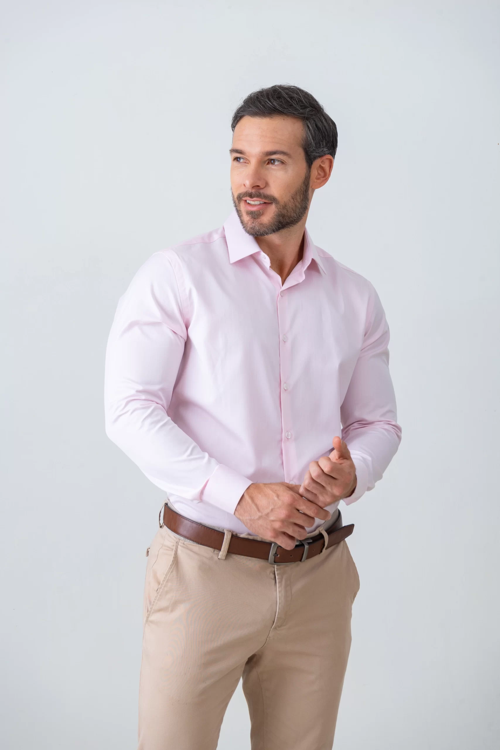 Camisa rosada para hombre Basic en algodón 100% natural con ajuste regular fit.