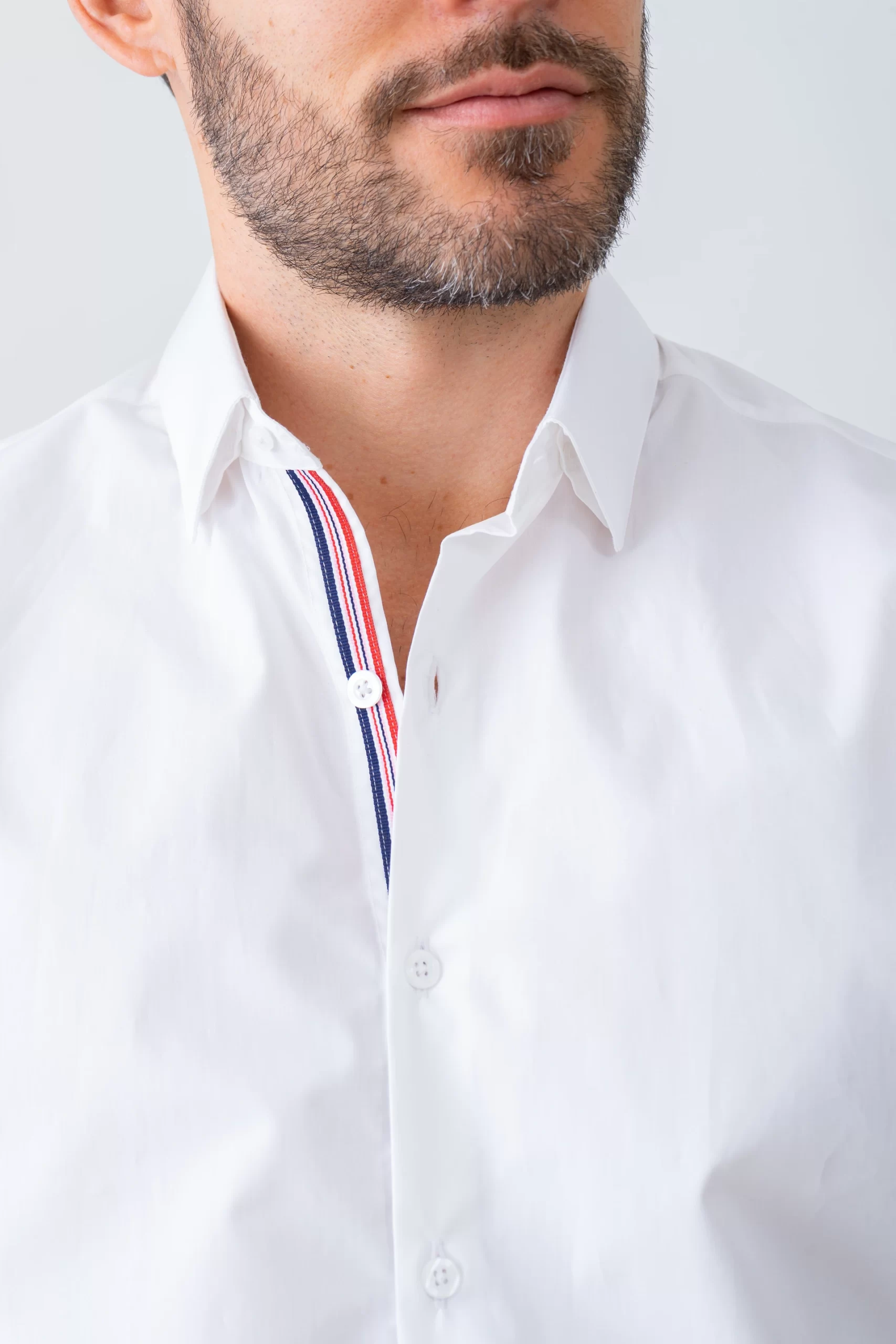 1. Camisa blanca para hombre Paloma Men’s Shirts línea CASUAL, vista frontal.